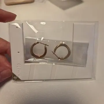 mimi33 핑크 골드 후프 귀걸이 소형