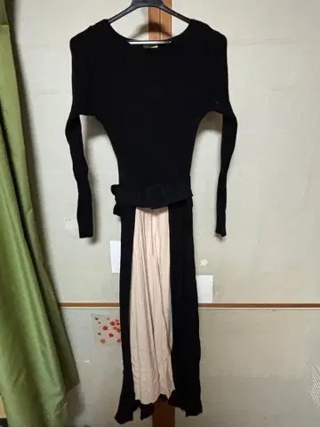 [ 프레이 아이디 ] 블랙 니트 롱 원피스