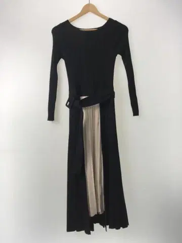 [ 프레이 아이디 ] 블랙 니트 롱 원피스