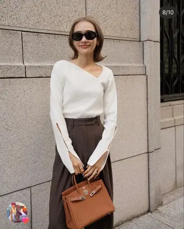 ellie 화이트 V넥 니트 긴팔