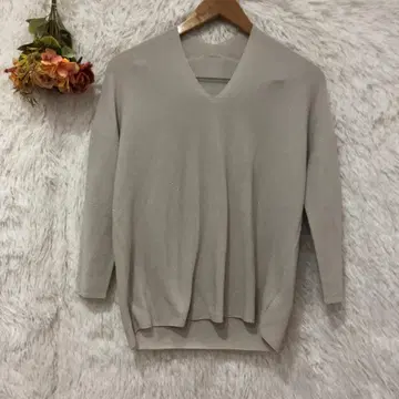 잇츠 인터내셔널 니트 긴팔 상의 [ F ] 일본제 면 V넥 화이트