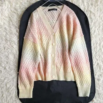 컨디션 최상 24AW 미즈이로 인드 그라데이션 V넥 가디건