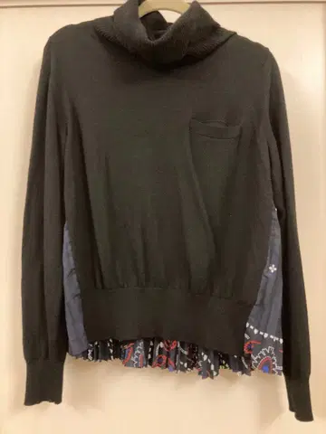 sacai 17AW 터틀넥 백 플리츠 니트 스웨터