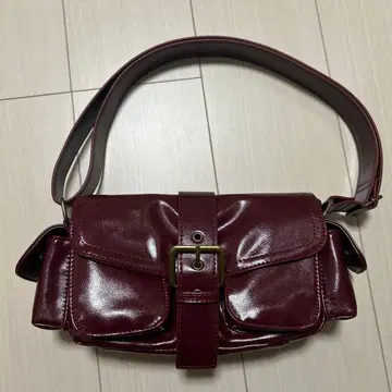 버건디 핸드백 숄더