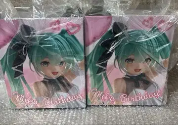 [ 미개봉 새상품 ] 하츠네 미쿠 벌스데이 피규어 2개 세트