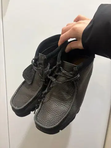 클락스 고어텍스 왈라비 G 블랙 가죽 부츠 UK5