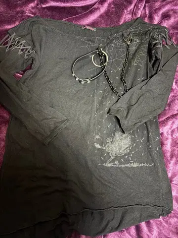 ALGONQUINS 초커 포함 오프숄더 셔츠