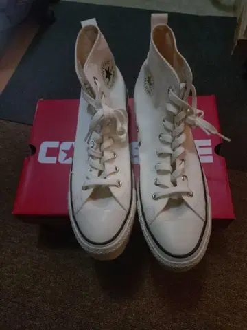 CONVERSE 화이트 하이컷 스니커즈 샤크 밑창 통굽