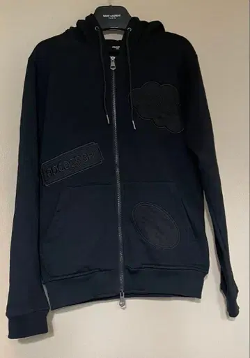 레어템 1piu1uguale3 엠블럼 후드티 더블 지퍼 블랙