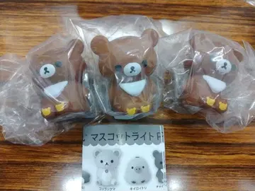 갈색 아기 곰 마스코트 라이트