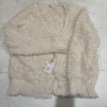 NICE CLAUP 니트 가디건 화이트 복슬복슬 원피스