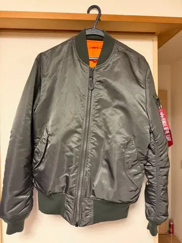 가격 인하 MA-1 플라이트 자켓 그레이