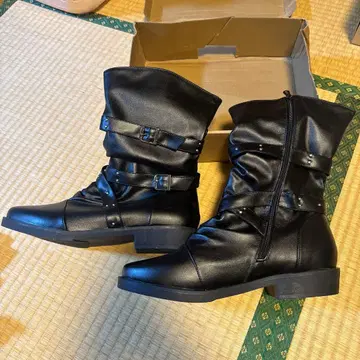 블랙 스트랩 부츠, 라이더 부츠