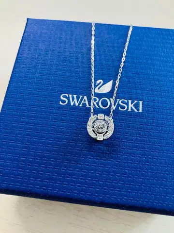 새상품 스와로브스키 Swarovski Sparkling Dance 목걸이