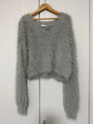 GYDA 제이다 샤기 니트