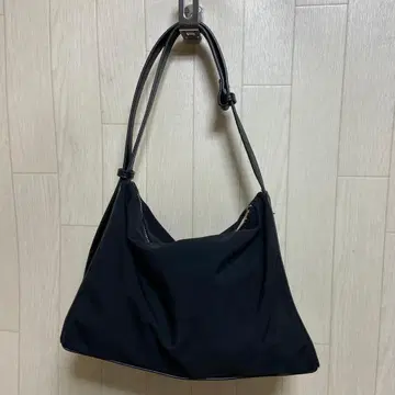 스트랩 숄더백 2WAY 나일론 호보 백