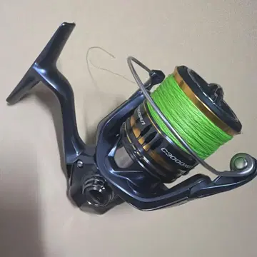 Shimano C3000XG 스피닝 릴
