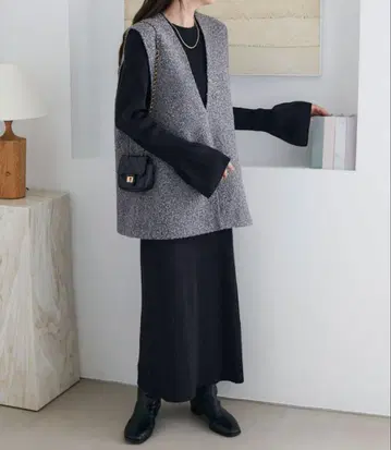 DISCOAT 베스트 부착 리브 니트 셋업 블랙