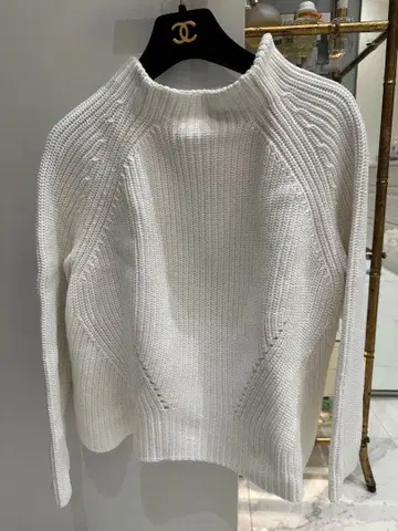 DEMYLEE 화이트 니트 긴팔