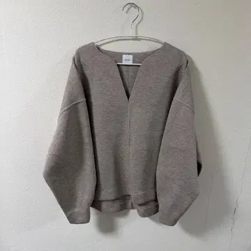 Spick & Span 그레이 V넥 맨투맨