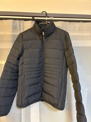 Abercrombie & Fitch 블랙 다운 자켓
