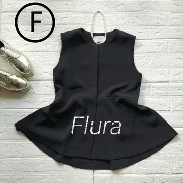 [ 페플럼 베스트 ] [ 엘루라 ] 네이비 플레어 실루엣 슬리브리스 상의