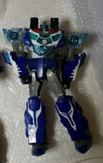 아주 큰 옵티머스 프라임 30cm 정도