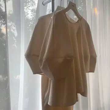 CLANE 스트라이프 퀼트 퍼프 탑