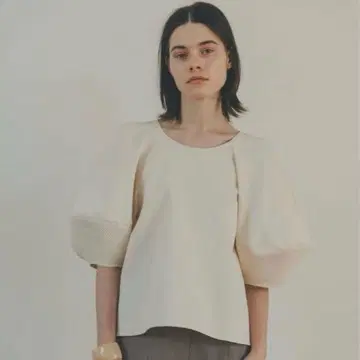 CLANE 스트라이프 퀼트 퍼프 탑