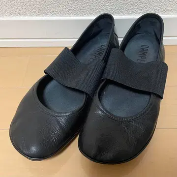 [새상품급] 캠퍼 라이트니나 가죽 블랙 플랫슈즈