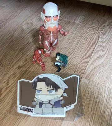 진격의 거인 굿즈 묶음 판매 (본체만)