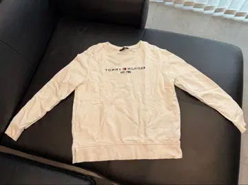 TOMMY HILFIGER 화이트 맨투맨 S/P