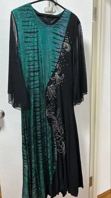 가라오케 발표회 의상 드레스