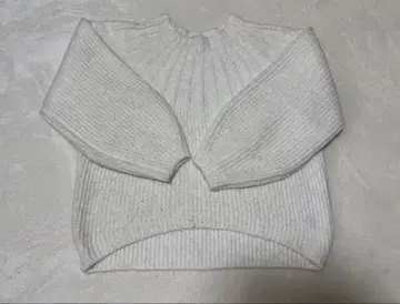 화이트 리브 편직 긴팔 스웨터