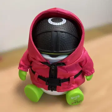 오징어 게임 x 참이슬 개구리 피규어