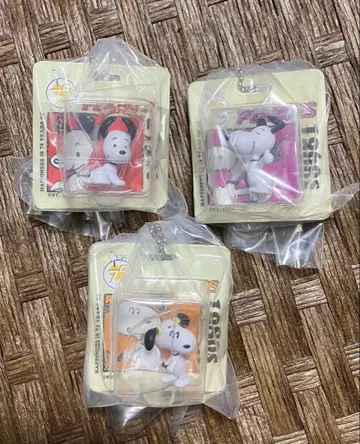 스누피 PEANUTS 75주년 패키지 미니어처 컬렉션