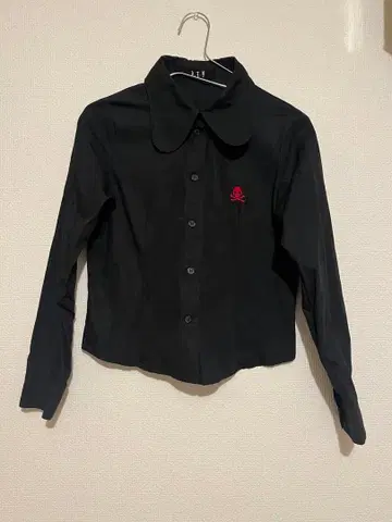 BLACK PEACE NOW 스컬 블라우스