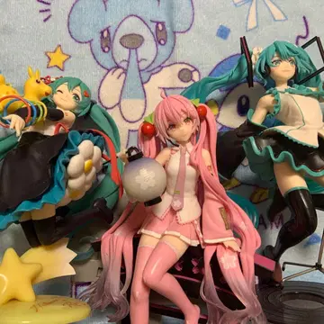 하츠네 미쿠 피규어 amp 세트 판매