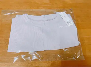 미사용 새상품 [ SUKALA ] 숄더홀 상의 M