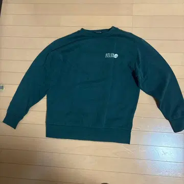 FELIX 맨투맨 M 사이즈 다크 그린