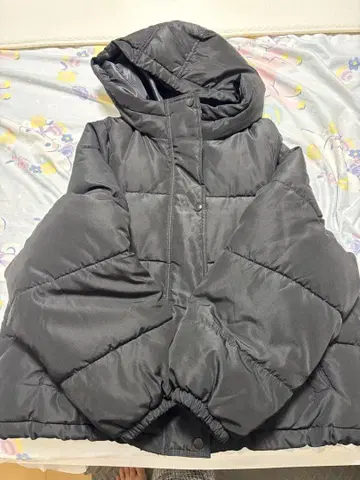 n'Or 후드 부착 블랙 점퍼