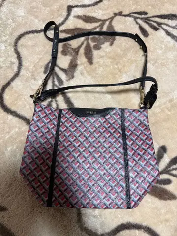 미사용품 귀여운 FURLA 기하학 패턴 숄더백