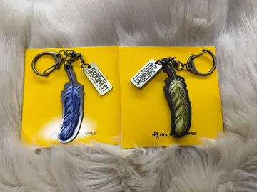 [ 2개 세트 ] 미세스 바벨탑 깃털 키링 2종(B, D)