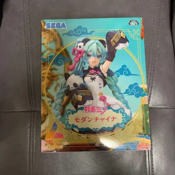 하츠네 미쿠 모던 차이나 피규어