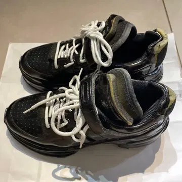 블랙 합성 피혁 스니커즈 통굽 벨크로