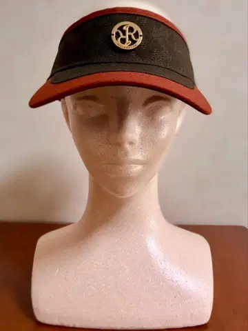 레저렉션 골프 이번 시즌 신상 2톤 엠보싱 선바이저 브라운