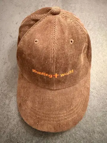 헌팅 월드 코듀로이 캡 브라운