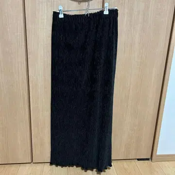 로리즈팜 샤이니 벨로아 타이트 스커트 [ 블랙 ]