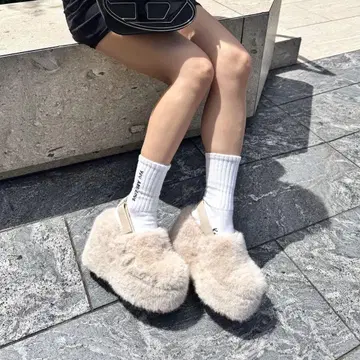 [ R&E ] 백 스트랩 통굽 사보 퍼 샌들 ( 아이보리 )