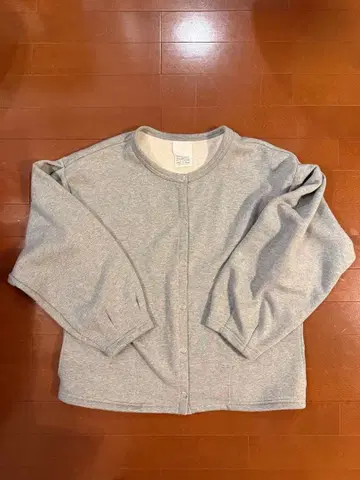 HUG O WAR 가디건 긴팔